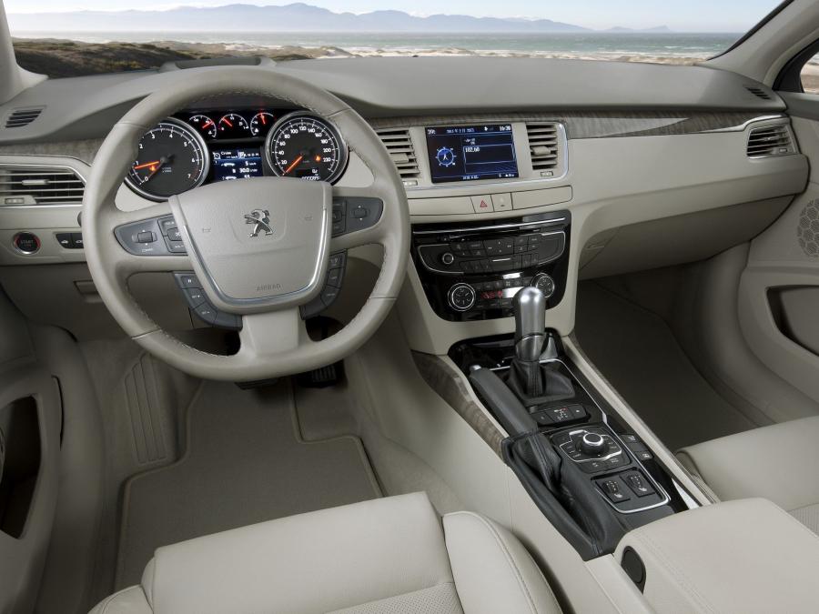  Peugeot 508 2011 года  (CN) (фото 18 из 27)
